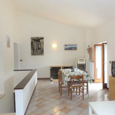 Casa Valtesina Сasa de vacaciones Garda (Verona)
